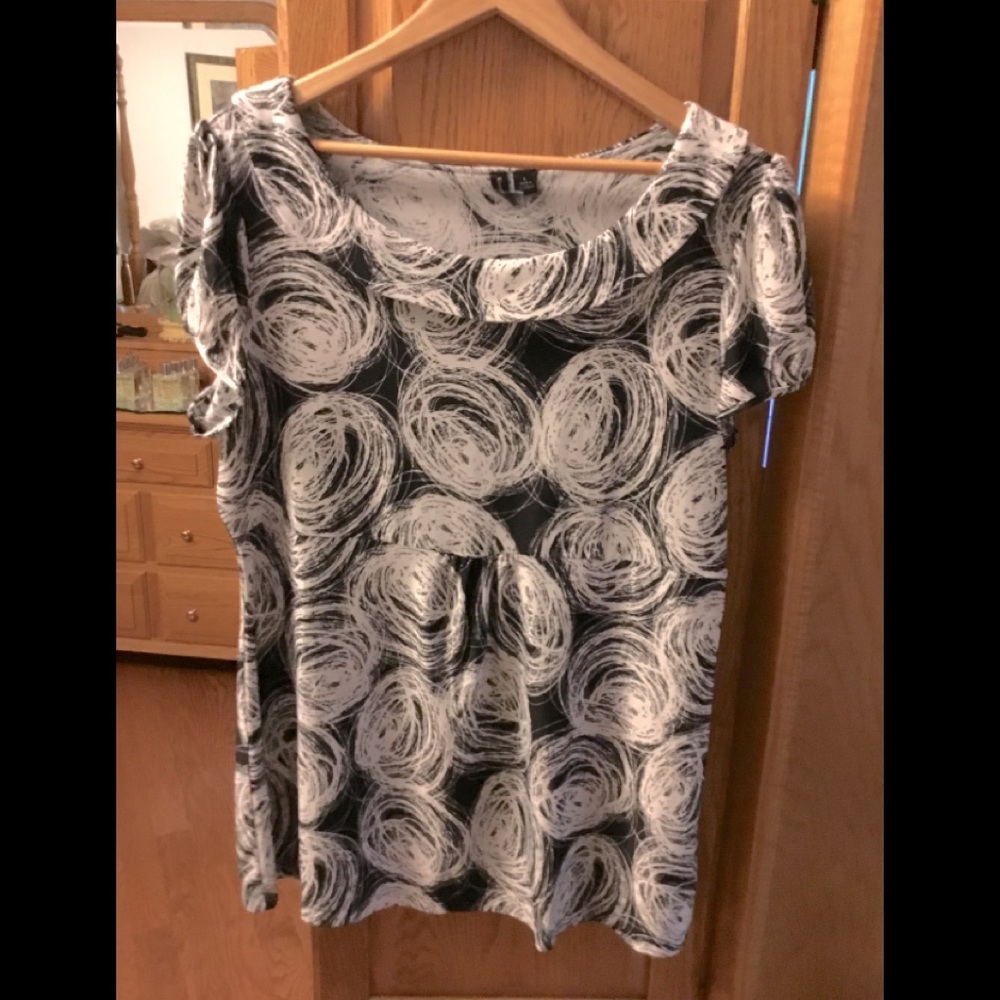 BUY 1 GET 1 FREE. Essentials by Milano Top